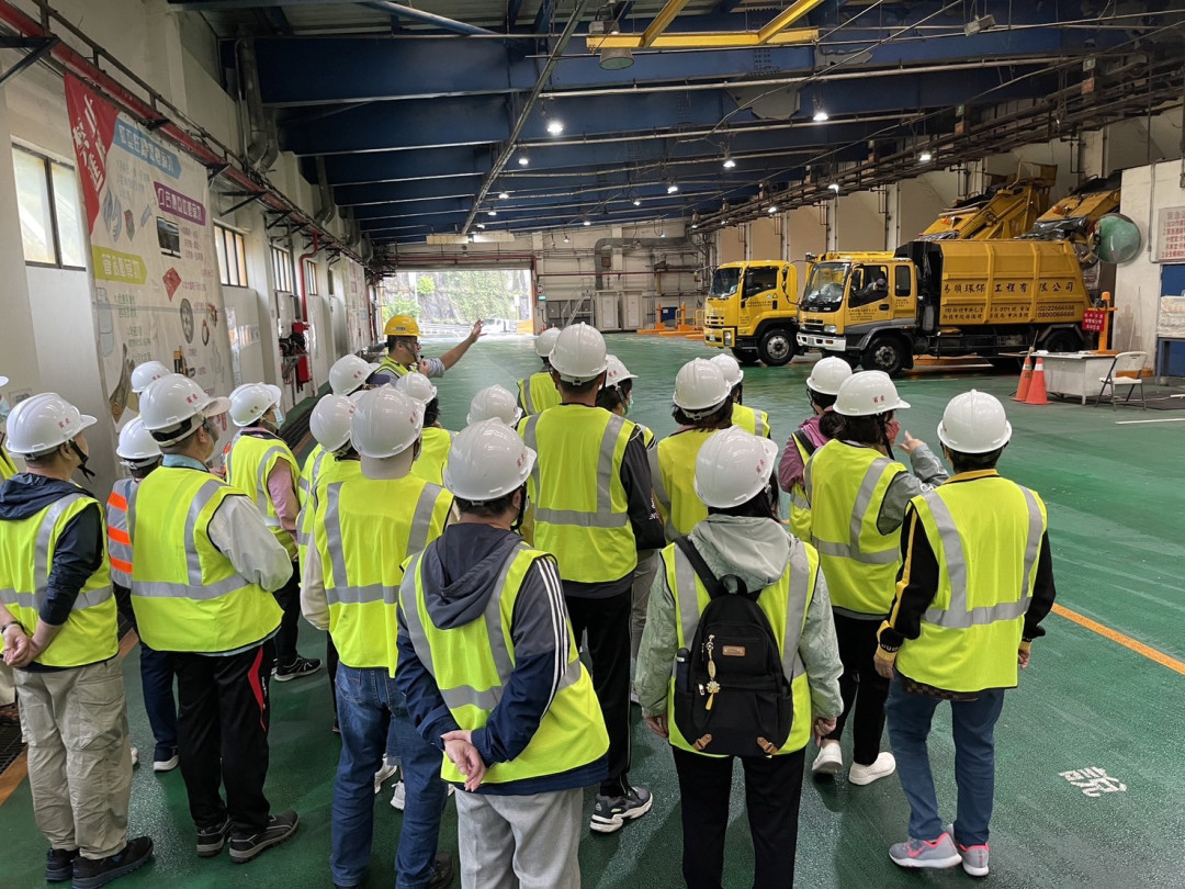 廠區導覽解說－垃圾傾卸平台