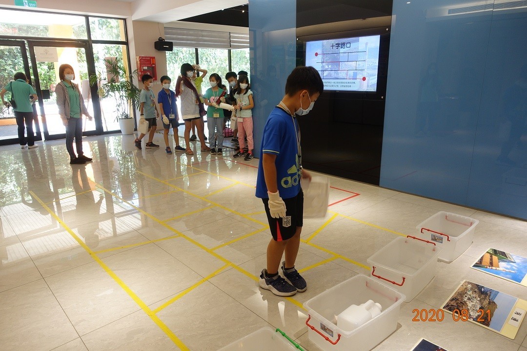 團康活動-十字路口