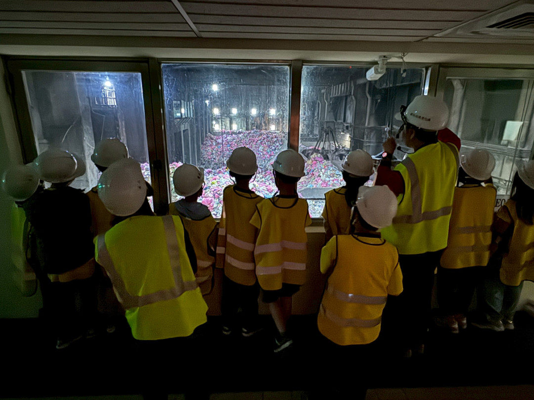 現場參觀-垃圾儲坑