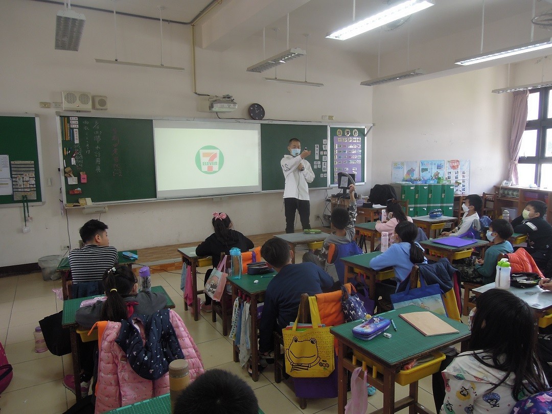 宋奇勳老師上課情形