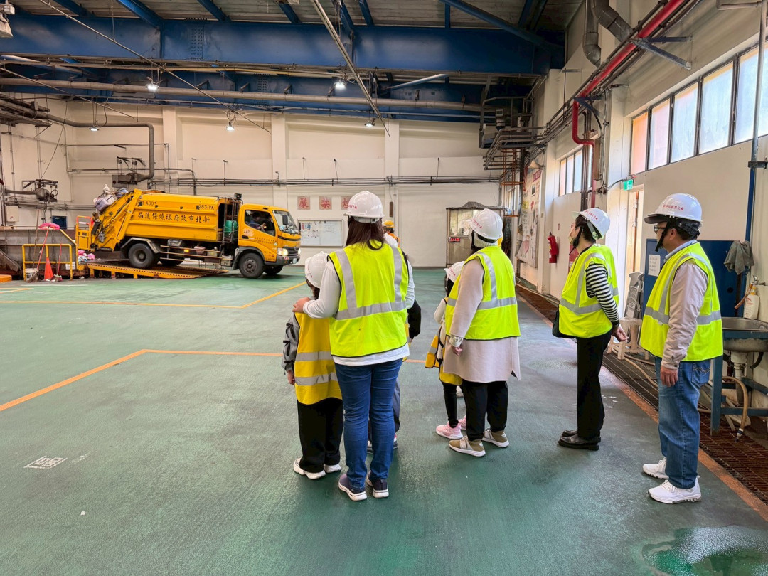 廠區導覽-垃圾傾卸平台